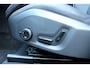 Volvo XC60 Ultra Black Edition Recharge Plug-In Hybrid AWD | Luchtvering | Trekhaak | Stoel + Stuur Verwarming | Harman Kardon | Keyless Start / Entry |