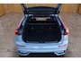 Volvo XC60 Ultra Black Edition Recharge Plug-In Hybrid AWD | Luchtvering | Trekhaak | Stoel + Stuur Verwarming | Harman Kardon | Keyless Start / Entry |
