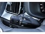Volvo XC60 Ultra Black Edition Recharge Plug-In Hybrid AWD | Luchtvering | Trekhaak | Stoel + Stuur Verwarming | Harman Kardon | Keyless Start / Entry |