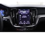 Volvo V60 T8 Plug-in hybrid AWD Plus Dark | Trekhaak | Panoramadak | 360 Camera | Harman/Kardon | CarPlay/Android Auto | Elek. Stoelen |  Keyless | Stoel/ Stuurverwarming