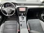 Volkswagen Passat Variant 1.5 TSI Highline Business R | Navi | Apple Carplay | Trekhaak | Stoelverwarming