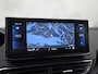 Peugeot 3008 1.2 PureTech Premium Automaat (APPLE CARPLAY, NAP, GROOT NAVI, 360 CAMERA, TREKHAAK, SPORTSTOELEN, LANE ASSIST, CRUISE, NIEUWSTAAT)