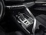Peugeot 3008 1.2 PureTech Premium Automaat (APPLE CARPLAY, NAP, GROOT NAVI, 360 CAMERA, TREKHAAK, SPORTSTOELEN, LANE ASSIST, CRUISE, NIEUWSTAAT)