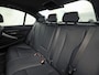 BMW 3-Serie 318i M Sport High Executive Automaat (VIRTUAL COCKPIT, M PAKKET, GROOT NAVI, STOELVERWARMING, SPORT AUTOMAAT, SPORTSTOELEN, TREKHAAK, GETINT GLAS, PARKEERSENSOREN, NIEUWSTAAT)