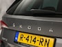 Skoda Kamiq 1.0 TSI Sport Automaat (KUIPSTOELEN, VIRTUAL COCKPIT, APPLE CARPLAY, GROOT NAVI, STOELVERWARMING, ADAPTIVE CRUISE, GETINT GLAS, ZWART HEMEL, NIEUWSTAAT)