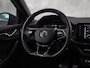 Skoda Kamiq 1.0 TSI Sport Automaat (KUIPSTOELEN, VIRTUAL COCKPIT, APPLE CARPLAY, GROOT NAVI, STOELVERWARMING, ADAPTIVE CRUISE, GETINT GLAS, ZWART HEMEL, NIEUWSTAAT)