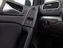 Volkswagen Golf 1.4 Sportline (CLIMATE, GETINT GLAS, LM VELGEN, SPORTSTOELEN, ARMSTEUN, NIEUWE APK, NIEUWSTAAT)