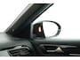 Volkswagen T-Roc 1.5 TSI 150pk DSG R-Line Business Black Style Panoramadak Trekhaak Camera Navigatie Beats Stoelverwarming Keyless