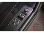 Volkswagen T-Roc 1.5 TSI 150pk DSG R-Line Business Black Style Panoramadak Trekhaak Camera Navigatie Beats Stoelverwarming Keyless
