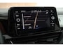 Volkswagen T-Roc 1.5 TSI 150pk DSG R-Line Business Black Style Panoramadak Trekhaak Camera Navigatie Beats Stoelverwarming Keyless