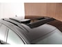 Volkswagen T-Roc 1.5 TSI 150pk DSG R-Line Business Black Style Panoramadak Trekhaak Camera Navigatie Beats Stoelverwarming Keyless