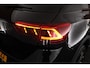 Volkswagen T-Roc 1.5 TSI 150pk DSG R-Line Business Black Style Panoramadak Trekhaak Camera Navigatie Beats Stoelverwarming Keyless