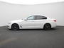 BMW 5-Serie 520i High Executive | LEDER | STOELVERWARMING | ACHTERUITRIJCAMERA | LED VERLICHTING | ELEKTRISCH VERSTELBARE VOORSTOELEN | CRUISE CONTROL | BLUETOOTH | NAVIGATIE |