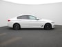 BMW 5-Serie 520i High Executive | LEDER | STOELVERWARMING | ACHTERUITRIJCAMERA | LED VERLICHTING | ELEKTRISCH VERSTELBARE VOORSTOELEN | CRUISE CONTROL | BLUETOOTH | NAVIGATIE |