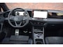 Volkswagen Tiguan 1.5 eHybrid PHEV 200KW R-Line PANORAMADAK / BTW / VERLENGDE GARANTIE / TREKHAAK / 360CAMERA / SFEERVERLICHTING