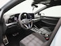 Volkswagen Golf 1.5 eHybrid GTE 272 PK | Panoramadak | Trekhaak | 18 Inch Catania Velgen | LED Matrix | Stoelverwarming | Achteruitrijcamera
