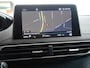 Peugeot 3008 1.2 PureTech GT Line | Panoramadak | Navigatie | Achteruitrij Camera | Apple Carplay | Climate/Cruise Control | Led Koplampen | 19inch Lichtmetalen Velgen