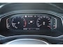 Volkswagen T-Roc 1.5 TSI Sport Business R | Full Option! | Trekhaak | Panorama Dak | Stoel + Stuurverwarming | Climate Control | Camera|  Navigatie |