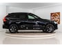 Volvo XC60 2.0 T6 Plug-in hybrid AWD Ultra Black Edition | NL AUTO GLOEDNIEUW | 5 Jaar Garantie | FOUR-C | Bowers&Wilkins | Pano | Massage | VOL!