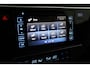 Toyota Auris Touring Sports 1.8 Hybrid Executive | Stoelverwarming | Trekhaak | Keyless | Cruisecontrol |