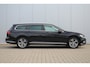 Volkswagen Passat Variant 1.4 TSI Highline Business R | Digital cockpit | Head up | ACC | Trekhaak | Stoelverwarming | Navigatie |