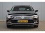 Volkswagen Passat Variant 1.4 TSI Highline Business R | Digital cockpit | Head up | ACC | Trekhaak | Stoelverwarming | Navigatie |