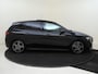 Mercedes-Benz B-klasse 180 AMG Line Panoramadak / Keyless / Nightpakket / Parkeercamera / Sfeerverlichting /