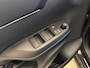 Toyota Yaris Cross 1.5 HYBRID DYNAMIC LUXURY BLACKSTYLE GARANTIE2035! NAVIGATIE . STUUR EN STOEL VERWARMING . PARKEERSENSOREN VOOR & ACHTER  .