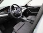 Skoda Octavia Combi 1.0 e-TSI Ambition AUTOMAAT | NAVIGATIE | CAMERA| SPORSTOELEN | MASSAGE | STOEL & STUURVERWARMING | DAB | CRUISE | CLIMA | LMV | 12 MAANDEN BOVAG GARANTIE |