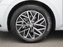 Skoda Octavia Combi 1.0 e-TSI Ambition AUTOMAAT | NAVIGATIE | CAMERA| SPORSTOELEN | MASSAGE | STOEL & STUURVERWARMING | DAB | CRUISE | CLIMA | LMV | 12 MAANDEN BOVAG GARANTIE |