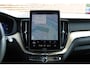 Volvo XC60 T6 Plug-in hybrid AWD Ultra Dark | Trekhaak | All-Season banden | Panoramadak | 360 Graden Camera | Verwarmbare Voorstoelen | BLIS Dodehoekdetectie | Adaptieve Cruise Control | Parkeerverwarming