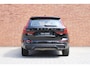 Volvo XC60 T6 Plug-in hybrid AWD Ultra Dark | Trekhaak | All-Season banden | Panoramadak | 360 Graden Camera | Verwarmbare Voorstoelen | BLIS Dodehoekdetectie | Adaptieve Cruise Control | Parkeerverwarming