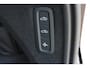 Volvo XC90 T8 Automaat Plug-in hybrid AWD Ultra Bright | Panoramadak | Luchtvering | Semi elektrische trekhaak | Verwarmbare voorstoelen | Verwarmbare voorstoelen met massage en ventilatie | Verwarmbare achterbank en stuurwiel | Premium audio by Harman Kardon | Rondom zichtcamera | 21 inch Lichtmetalen velgen