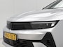 Opel Astra 1.2 145pk Hybrid GS Automaat | Schuif-/Kanteldak | 360 Camera | Adaptieve Cruise Control | Navigatie | Climate Control | Dodehoekdetectie | LED | 17"LMV | Apple Carplay/Android Auto |