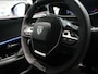 Peugeot 2008 1.2 Hybrid 145 GT | Navigatie | Dodehoek detectie | 360* Camera | Alcantara | Keuze uit meerdere kleuren! | Bel voor actuele KM-Stand