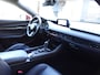 Mazda 3 2.0 e-SkyActiv-G M Hybrid Luxury Automaat (Navi/Carplay,Camera360,Adapt.Cruise,Stoel+Stuurverwarming,BOSE,LEER,HUD,PDC)