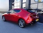 Mazda 3 2.0 e-SkyActiv-G M Hybrid Luxury Automaat (Navi/Carplay,Camera360,Adapt.Cruise,Stoel+Stuurverwarming,BOSE,LEER,HUD,PDC)