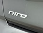 Kia Niro EV e-Niro DYNAMICPLUSLINE 64 kWh | WLTP 481 KM! GROTE BATTERIJ | 3 FASE | CAMERA | APPLE CARPLAY & ANDROID AUTO | 1e EIGENAAR | ORIGINELE NEDERLANDSE AUTO | NAVI | CLIMA | CRUISE | OPEN DAK | STUUR- & STOELVERWARMING | HALF LEDER | 17'' LM VELGEN | PRIVACY GLASS |
