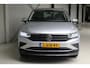 Volkswagen Tiguan 1.5 TSI Life Navigatie | Trekhaak | Parkeercamera | All Season Banden