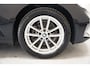 BMW 3-Serie Touring 318i High Executive Sport Aut. [ Leder Apple/Android Navi Stoelverwarming ]