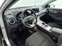 Hyundai Kona Electric EV FASHION 64 kWh <| PDC | 3 FASE | WARMTEPOMP | LEDER | CAMERA | CLIMA | CRUISE ADAPT. | NAVI | PRIVACY GLASS | DAKRAILING | APPLE CAR PLAY & ADROID AUTO | DODEHOEKSPIEGELS |