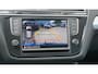 Volkswagen Tiguan 2.0 TDI 150PK Connected Series Navi ACC Trekhaak *Dis.riem v.v.* Euro6 *Koppeling v.v.*