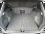 Volvo XC40 2.0 B4 Plus Dark 360 camera / Harman Kardon/ 2 elektrische stoelen / intellisafe / climate line/ leer/ trekhaak / all season banden