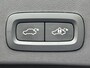 Volvo XC40 2.0 B4 Plus Dark 360 camera / Harman Kardon/ 2 elektrische stoelen / intellisafe / climate line/ leer/ trekhaak / all season banden