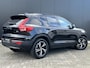 Volvo XC40 2.0 B4 Plus Dark 360 camera / Harman Kardon/ 2 elektrische stoelen / intellisafe / climate line/ leer/ trekhaak / all season banden