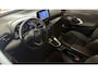 Toyota Yaris Cross 1.5 Hybrid 115 Team D. Winter pakket / Safety Pakket / Afn. Trekhaak / Marter Afweer ( Toyota) / CarPlay Wireless /Camera / PDC voor en achter