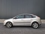 Ford Focus 1.6-16V Futura | Trekhaak | 5 deurs | Nieuwe voorbanden | NAP |