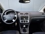 Ford Focus 1.6-16V Futura | Trekhaak | 5 deurs | Nieuwe voorbanden | NAP |