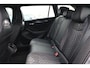 Volkswagen Passat Variant 1.5 eTSI R-Line Business | Achteruitrijcamera | Lichtmetalen velgen 18" | Matrix LED koplampen