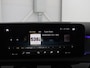 Mercedes-Benz A-klasse 180 Business Solution AMG | Camera | Stoelverwarming | LED | Sfeerverlichting | Navigatie | AMG Line |